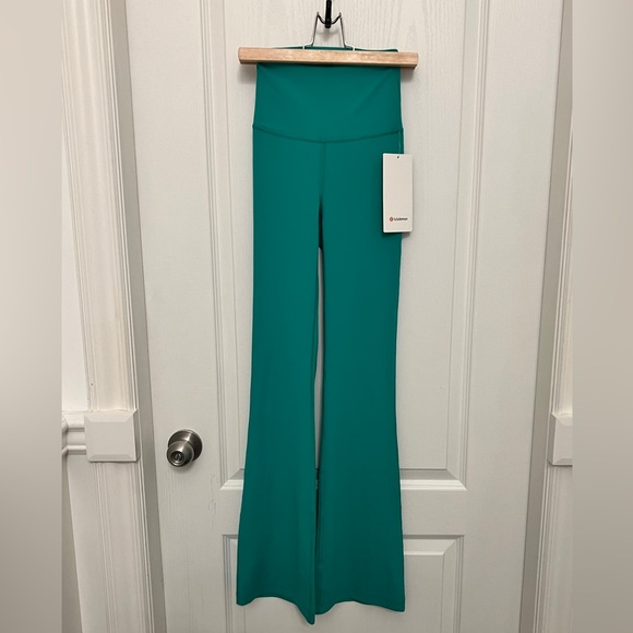 NWT (new with tag) Lululemon Groove SHR Flare Pant *Nulu 32.5”  Size 0 - Picture 1 of 5